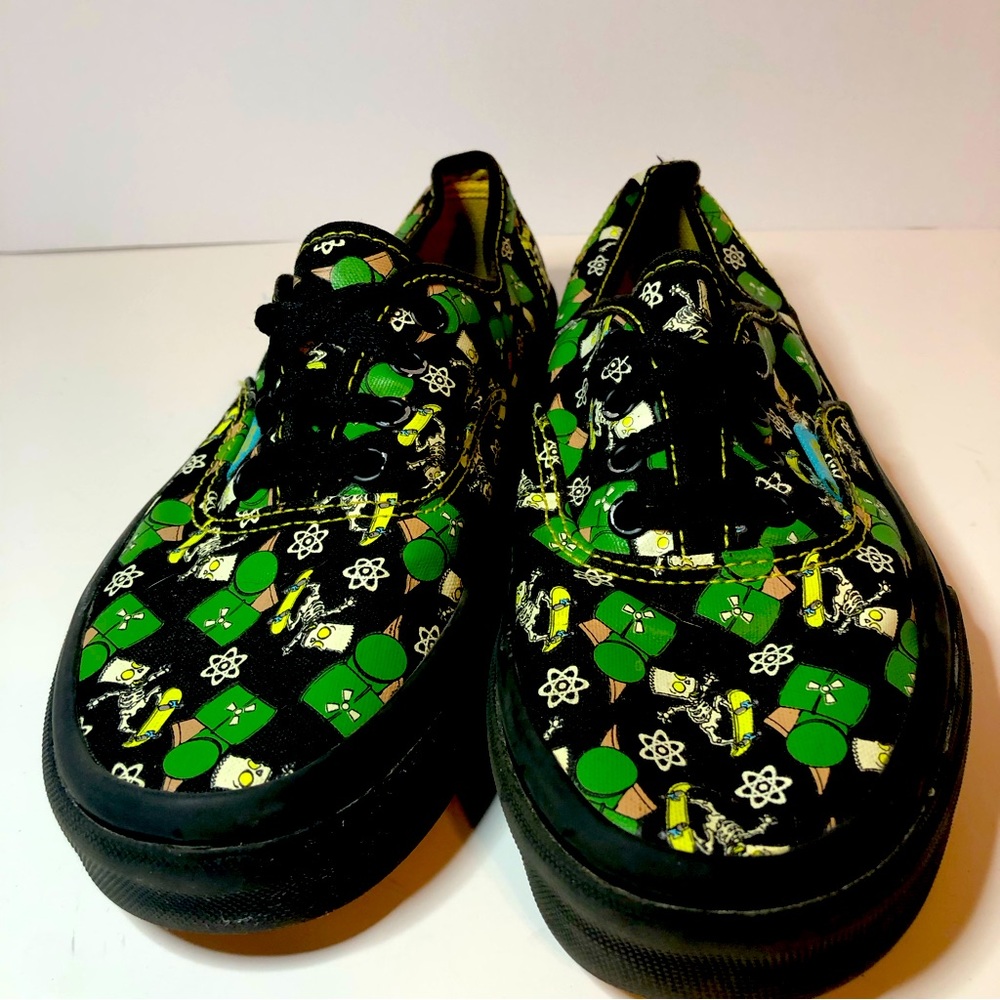 VANS Kids Size 3 The Simpsons Bart Simpson Glow in dark Shoes Lace Skate RARE!